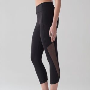 WORN ONCE Lululemon Black Luxtreme Sole Training 21" Crop Leggings Womens 4